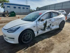 Tesla Model 3 2020