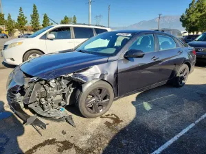Hyundai Elantra 2.0L 4 2021