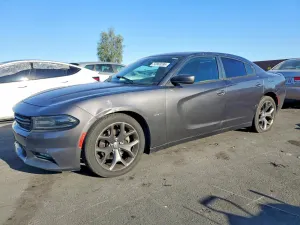 Dodge Charger 5.7L 8 2015
