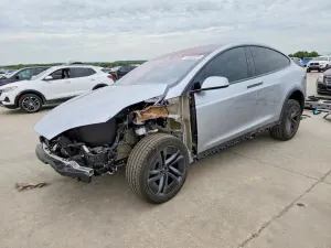 Tesla Model X 2026