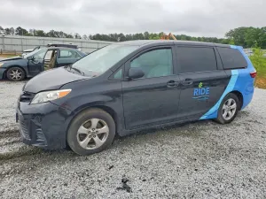Toyota Sienna 3.5L 6 2020