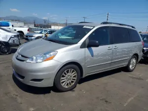 Toyota Sienna 3.5L 6 2010