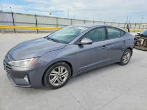 Hyundai Elantra 2.0L 4 2019