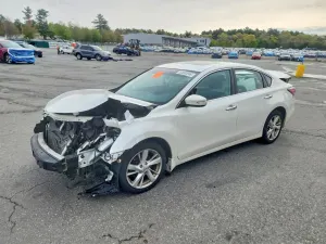 Nissan Altima 2.5L 4 2015