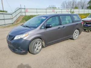Toyota Sienna 3.5L 6 2014