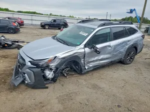 Subaru Outback 2.5L 4 2025