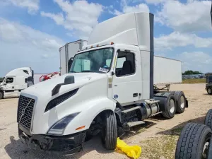 Volvo VN 12.8L 6 2022
