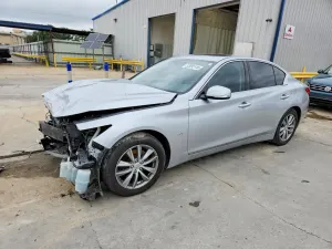Infiniti Q50 2.0L 4 2017