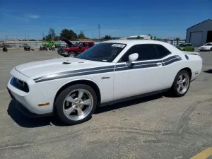 Dodge Challenger 5.7L 8 2011