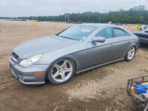 Mercedes-Benz CLS 5.5L 8 2011