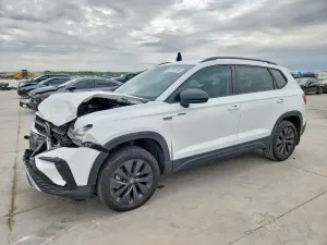 Volkswagen Taos 1.5L 4 2023