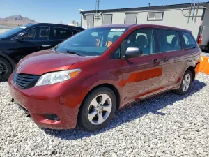 Toyota Sienna 3.5L 6 2017