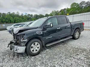 Nissan Titan 5.6L 8 2017