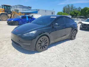 Tesla Model Y 2024