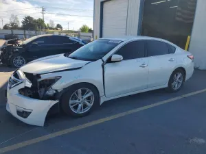 Nissan Altima 2.5L 4 2015