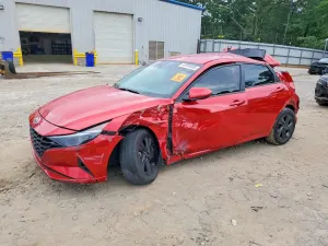 Hyundai Elantra 2.0L 4 2023