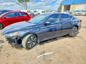 Nissan Altima 2.5L 4 2021