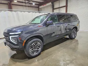 Chevrolet Suburban 5.3L 8 2025