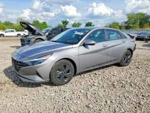 Hyundai Elantra 2.0L 4 2021