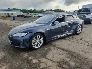 Tesla Model S 2016