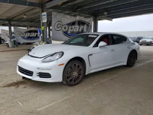 Porsche Panamera 3.6L 6 2016