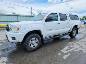 Toyota Tacoma 2.7L 4 2015