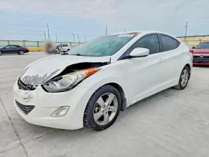 Hyundai Elantra 1.8L 4 2013