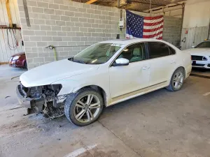Volkswagen Passat 2.0L 4 2014