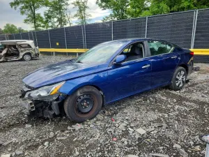 Nissan Altima 2.5L 4 2020