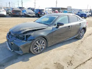 Lexus IS 2.0L 4 2020