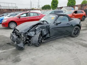 Mazda MX-5 (Miata) 2.0L 4 2021