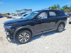 Nissan Pathfinder 3.5L 6 2025