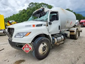 International MV Series 6.7L 6 2024