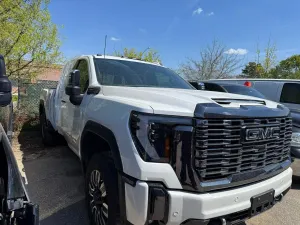 GMC Sierra 6.6L 8 2024