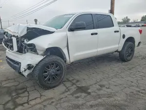Toyota Tundra 5.7L 8 2013