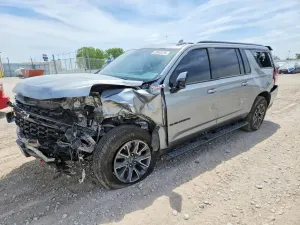 Chevrolet Suburban 5.3L 8 2023