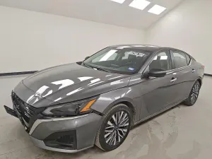 Nissan Altima 2.5L 4 2025