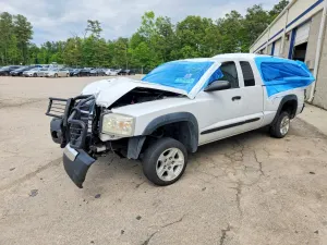 Dodge Dakota 4.7L 8 2005