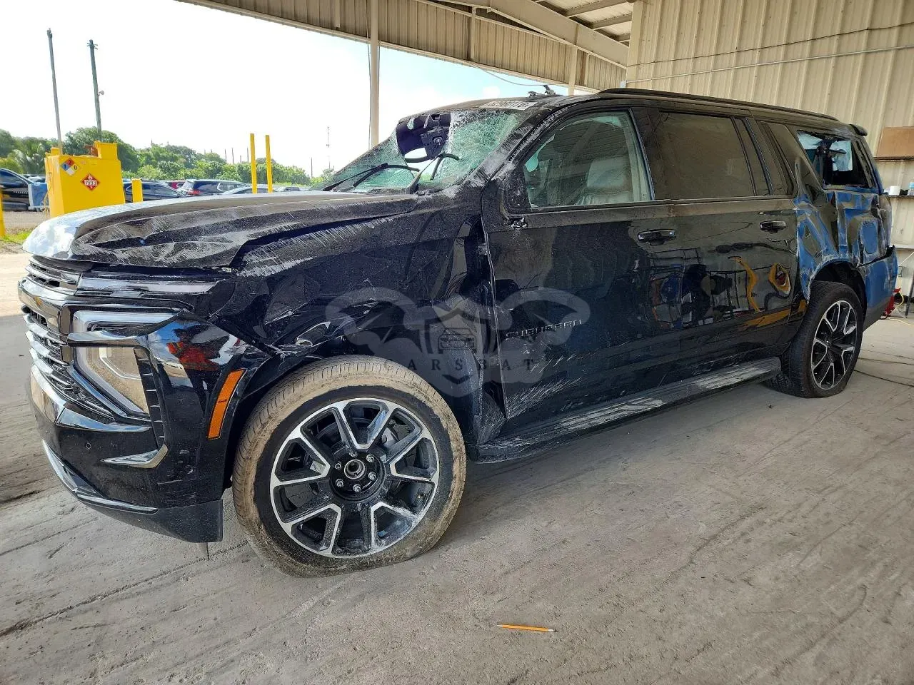 Chevrolet Suburban 5.3L 8 2026