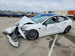 Tesla Model 3 2023