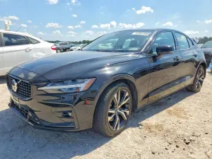 Volvo S60 2.0L 4 2024