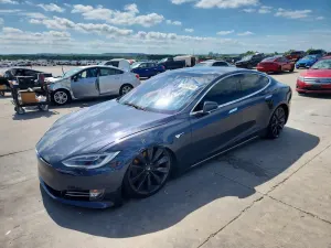 Tesla Model S 2016