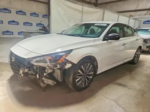 Nissan Altima 2.5L 4 2025