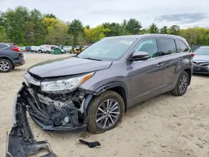 Toyota Highlander 3.5L 6 2017