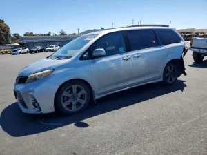 Toyota Sienna 3.5L 6 2019