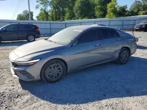 Hyundai Elantra 2.0L 4 2024