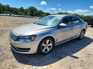 Volkswagen Passat 2.5L 5 2012