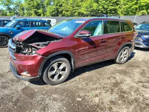 Toyota Highlander 3.5L 6 2014