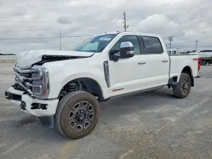 Ford F-350 6.7L 8 2024
