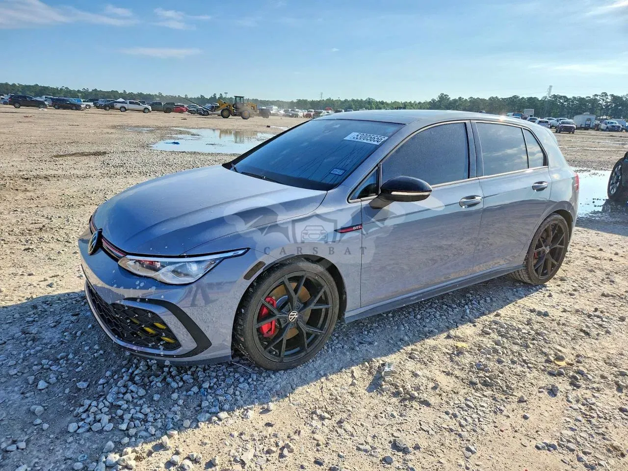 Volkswagen Golf 2.0L 4 2024